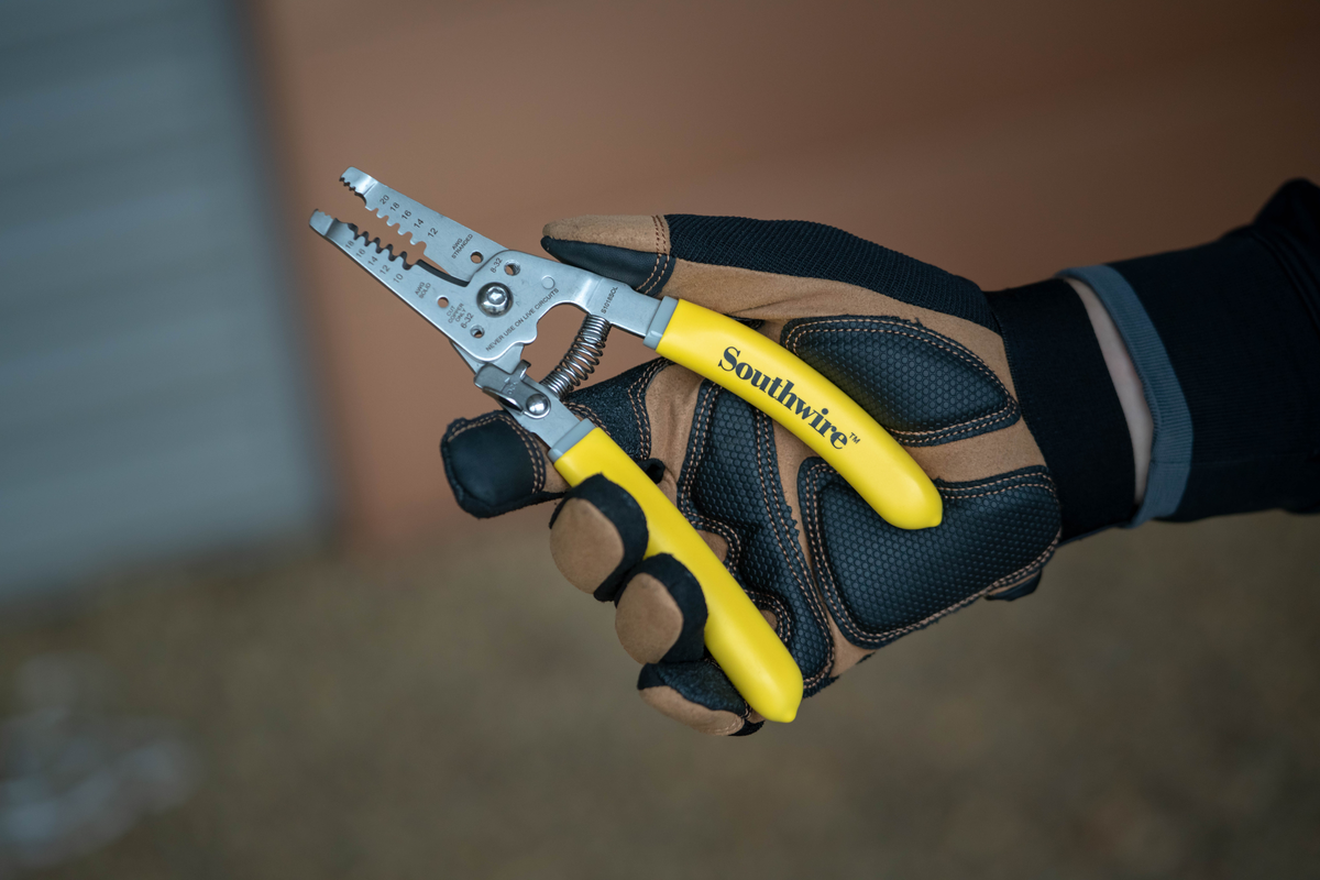 Southwire S1018SOL Ergo Wire Stripper and Cutter - view 3