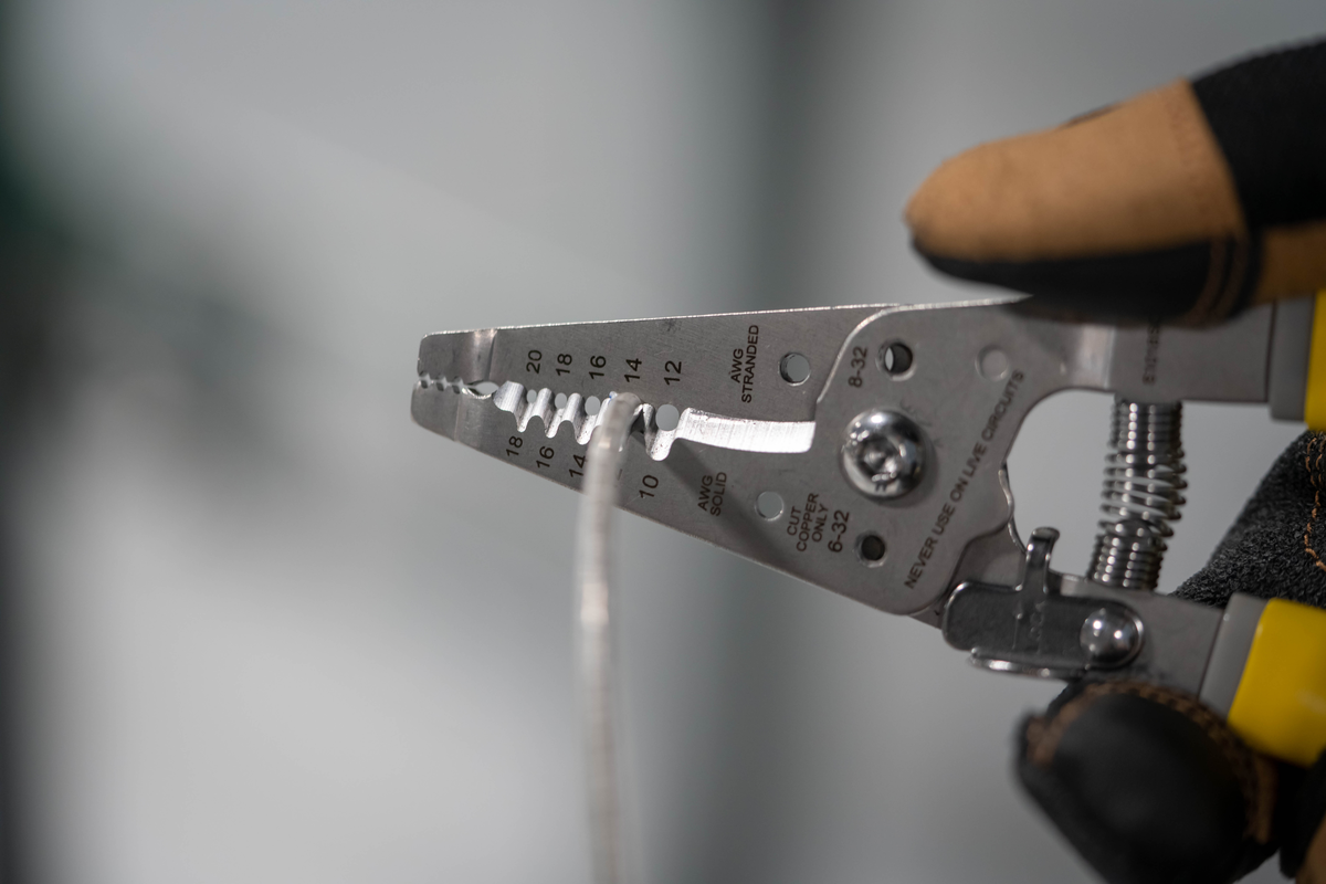 Southwire S1018SOL Ergo Wire Stripper and Cutter - view 4